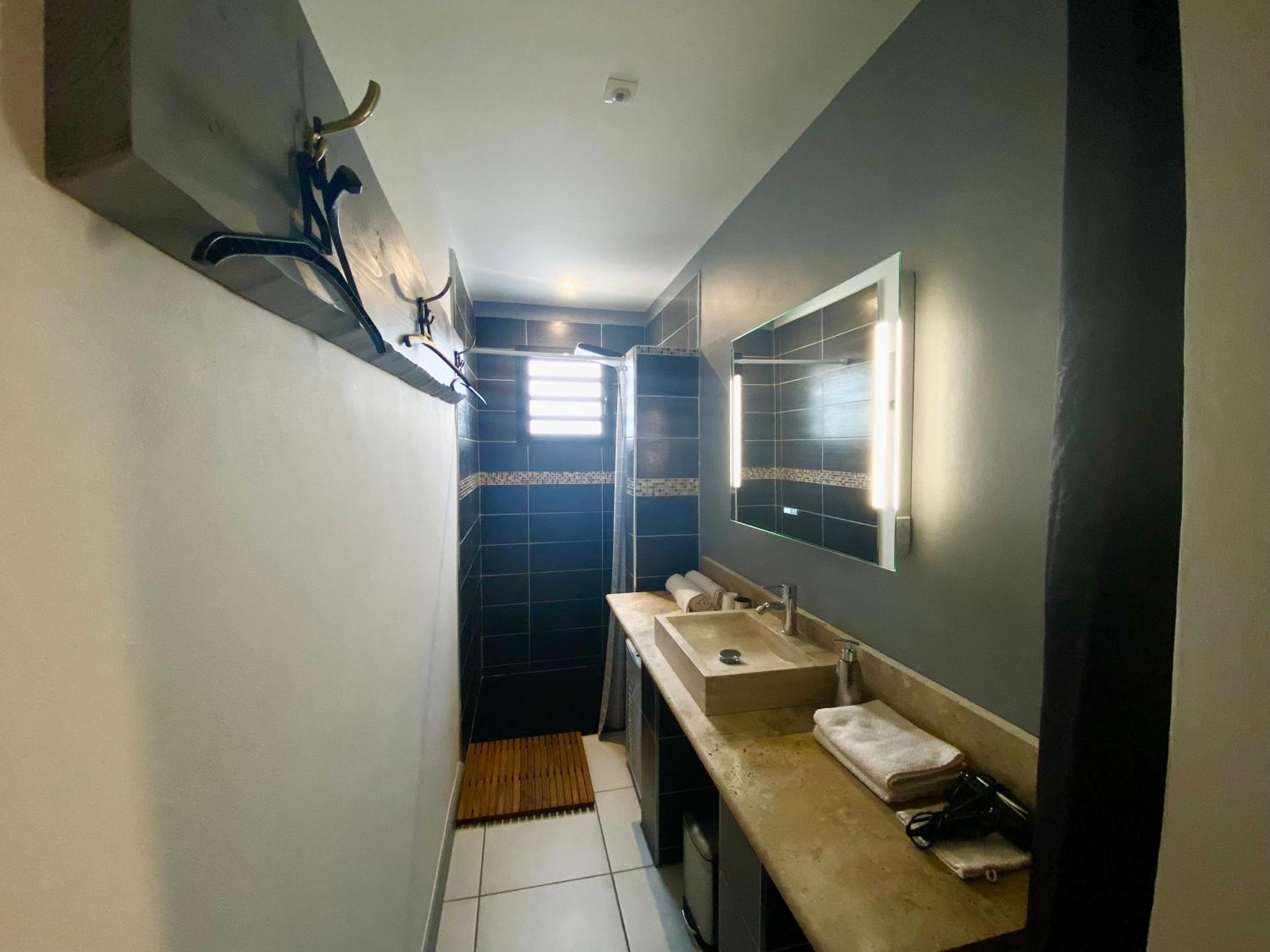 Hostal 170 Room 15 Service Appartement Ле-Тампон Экстерьер фото